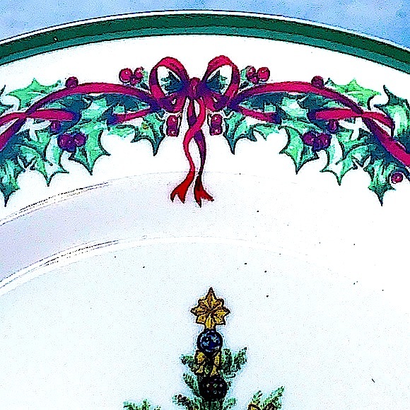 CHRISTOPHER RADKO “HOLIDAY CELEBRATIONS” SALAD PLATE 8 3/3TH TREE - Picture 4 of 6